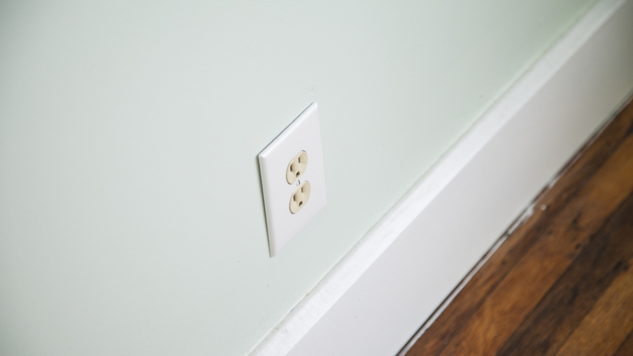 Why Does My Electrical Outlet Spark?
